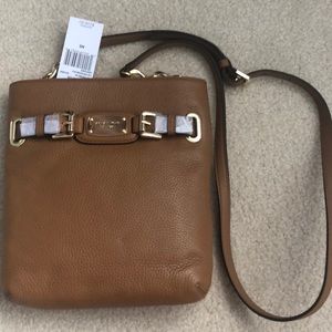 NWT. Michael Kors Hamilton Leather Crossbody.